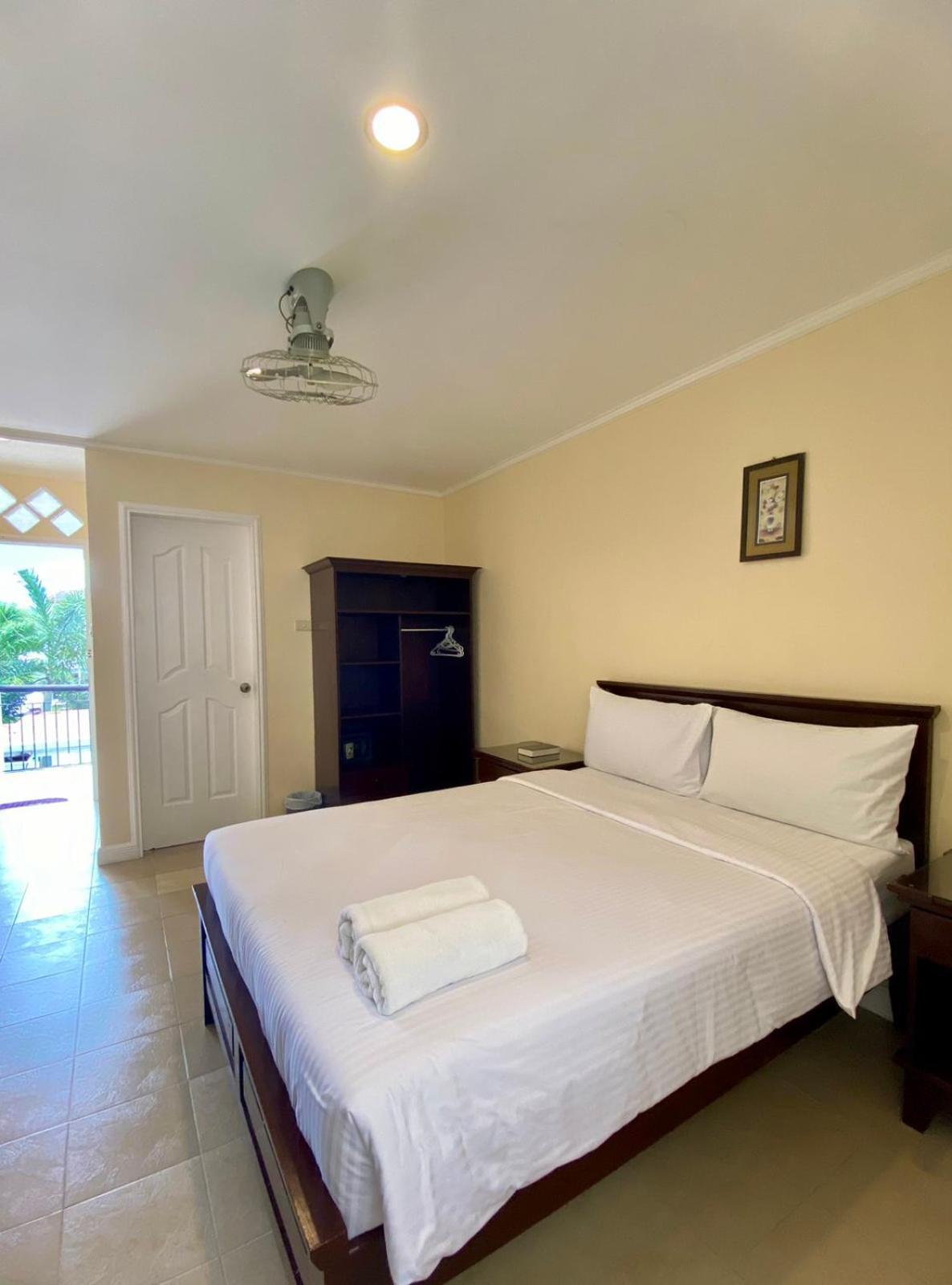 Regents Park Resort Panglao