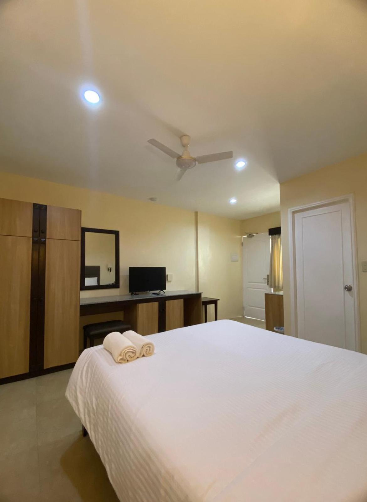 Regents Park Resort Panglao