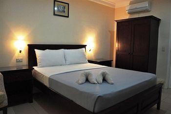 Regents Park Resort 3*